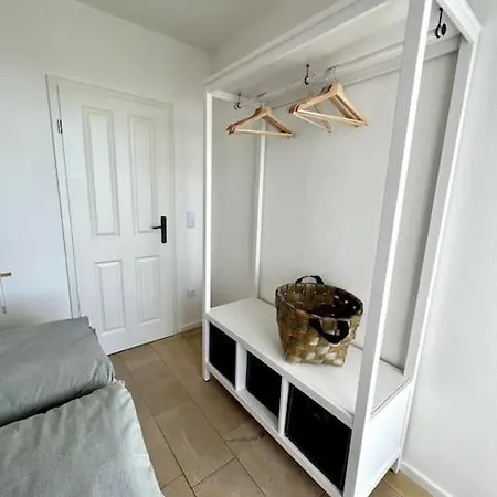 Apartment Sonnige Mit Garten Am Fraenkischen Seenland *