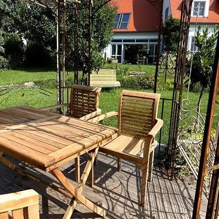 Sonnige Mit Garten Am Fraenkischen Seenland * Kammerstein